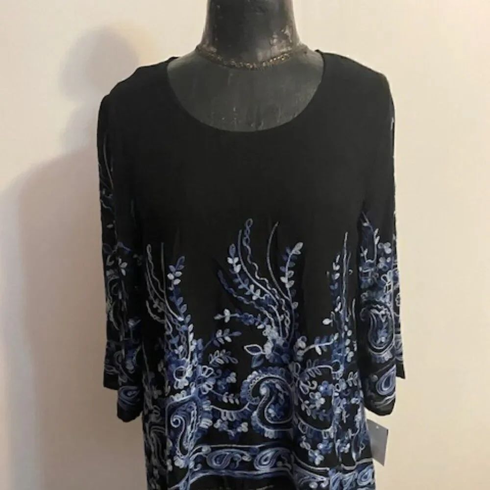 Karen Kane Boho Black Embroidered 3/4 sleeves Lantern hem top, size S